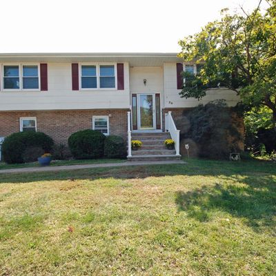 29 Dogwood Dr, Middlesex, NJ 08846