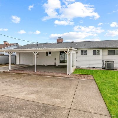 2902 Magnolia St, Longview, WA 98632