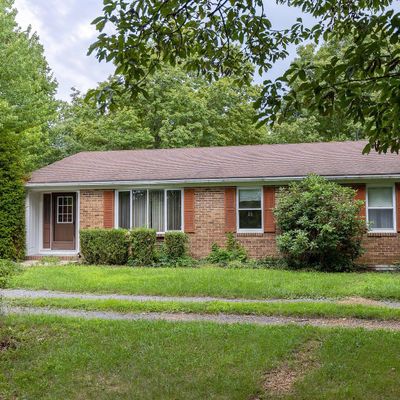 294 Bennett Ln, Berkeley Springs, WV 25411