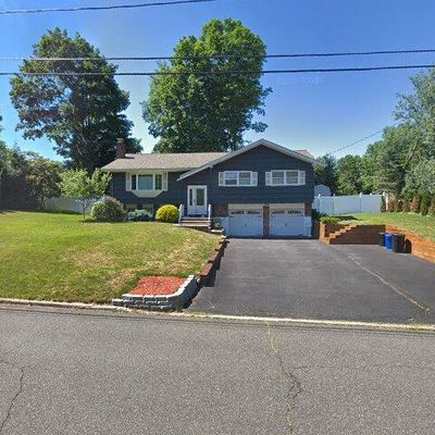 3 Terry Ct, Montvale, NJ 07645