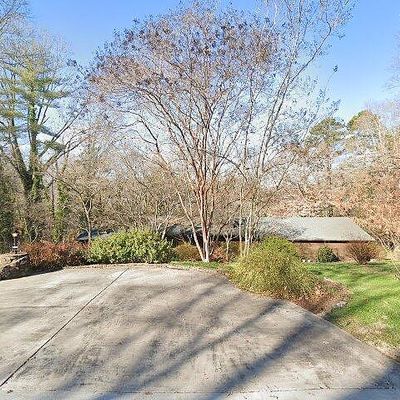 300 Duke Dr, Lexington, NC 27292