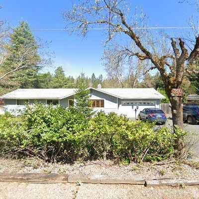 350 Connie Ln, Merlin, OR 97532