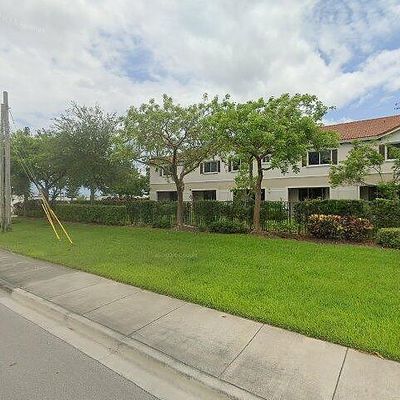 377 Ne 47 Th Pl, Deerfield Beach, FL 33064