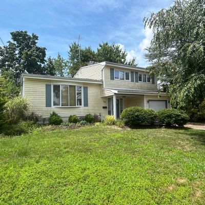 39 Cindy St, Old Bridge, NJ 08857