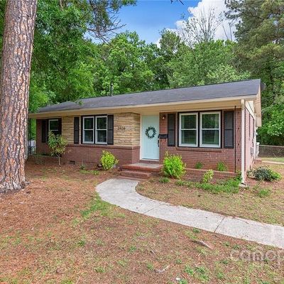 3908 Litchfield Rd, Charlotte, NC 28211