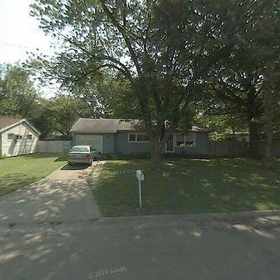 3424 Sw Mulvane St, Topeka, KS 66611