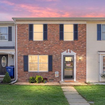 35 Park Pl, Lovettsville, VA 20180