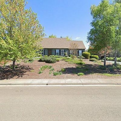 4266 Tamarack Dr, Medford, OR 97504