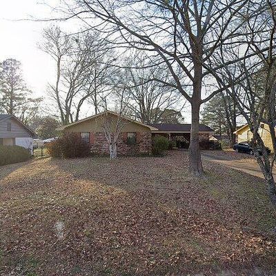 428 Springdale Dr, Columbus, MS 39702