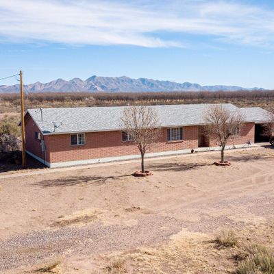 4377 W Thompson Rd, Elfrida, AZ 85610