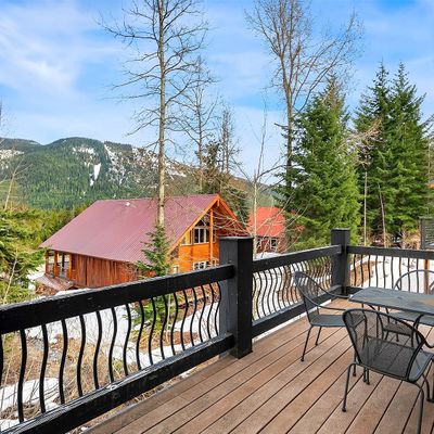 40 Chamonix Pl, Snoqualmie Pass, WA 98068