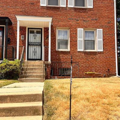 4019 Lyons St, Temple Hills, MD 20748