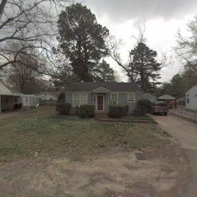 405 Taylor Dr, Greenwood, MS 38930