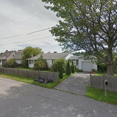 5 Leon St, Biddeford, ME 04005