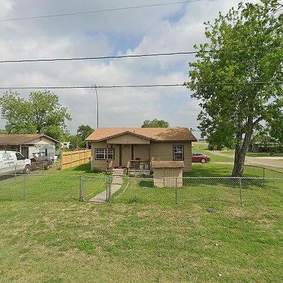 504 W Corpus Christi St, Skidmore, TX 78389