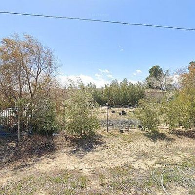 5185 Amador Rd, Phelan, CA 92371