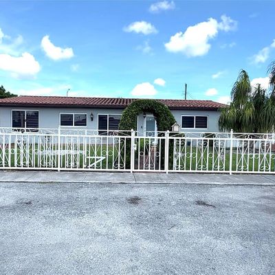 521 W 36 Th Pl, Hialeah, FL 33012