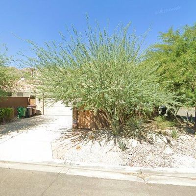 53005 Avenida Diaz, La Quinta, CA 92253