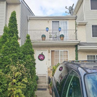 48 Studio Ln, Staten Island, NY 10304