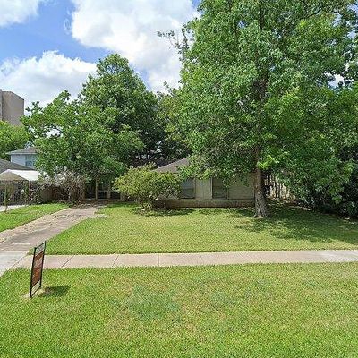 4800 Tamarisk St, Bellaire, TX 77401