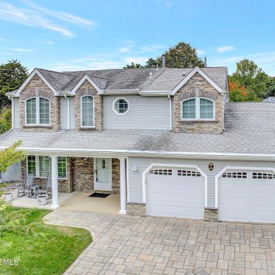 49 Markwood Dr, Howell, NJ 07731