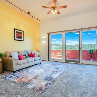 608 Avenida Villa Hermosa #202, Santa Fe, NM 87506