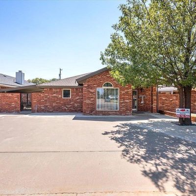 614 Hickory St, Levelland, TX 79336