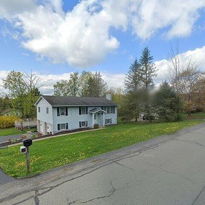 541 Woodcrest Dr, South Abington Township, PA 18411