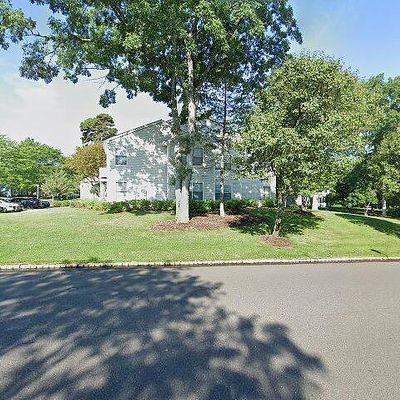 557 Applewood Ct, Howell, NJ 07731