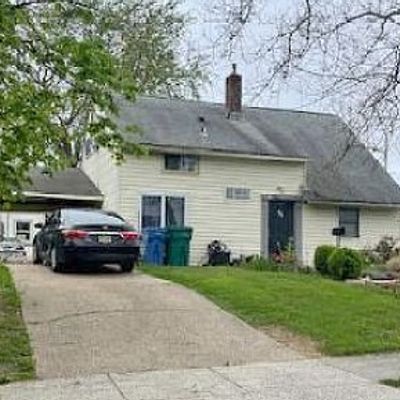 56 Aspen Ln, Levittown, PA 19055