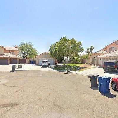 572 Larkspur Ln, Imperial, CA 92251