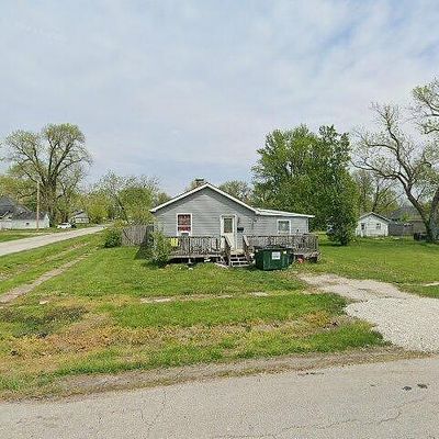 701 E Early St, Centralia, MO 65240