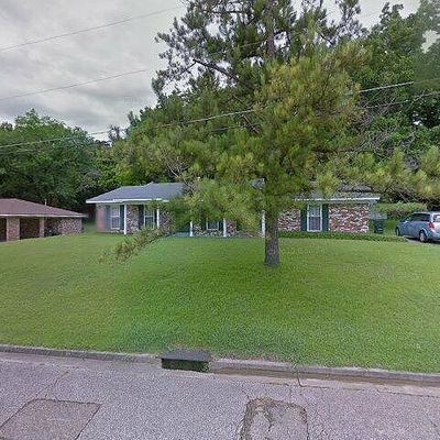 704 Santa Rosa Dr, Vicksburg, MS 39180