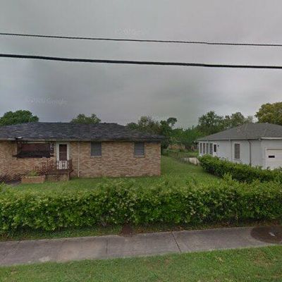 718 West Dr, Westwego, LA 70094