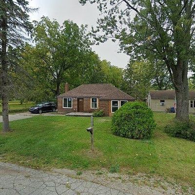 720 Sawyer Rd, Lansing, MI 48911