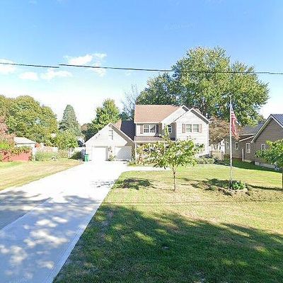 728 Bowhall Rd, Painesville, OH 44077