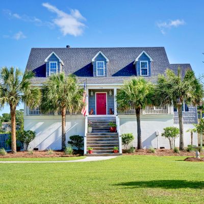 7308 Canal Dr, Emerald Isle, NC 28594