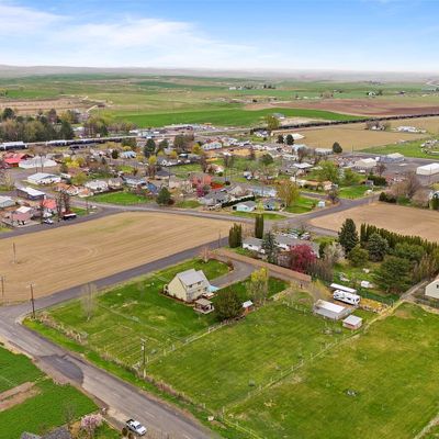 735 4 Th St, Touchet, WA 99360