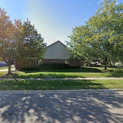 801 Croatian Ct, Sycamore, IL 60178