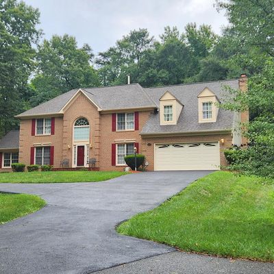 8015 Wingate Dr, Glenn Dale, MD 20769