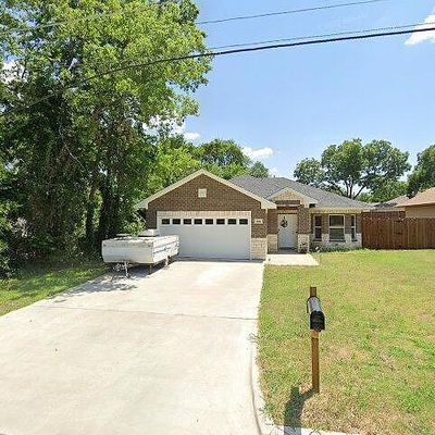 808 7 Th, Bonham, TX 75418