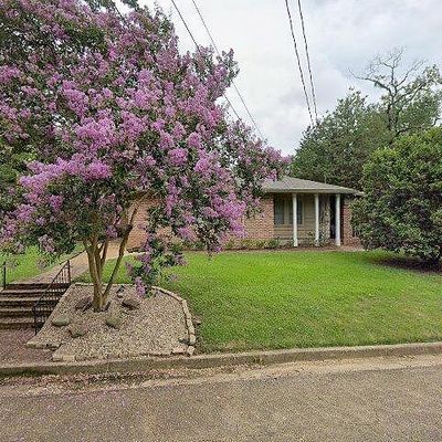 811 North St, Mccomb, MS 39648