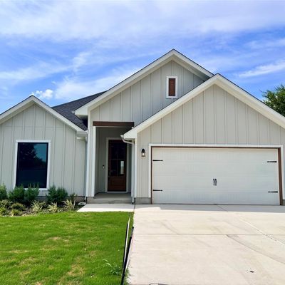 815 E Michalk St, Thorndale, TX 76577