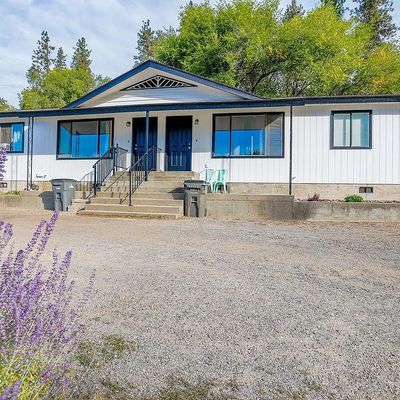 851/853 E 9th Ave, Colville, WA 99114