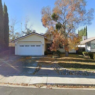 879 Scottsdale Dr, Vacaville, CA 95687