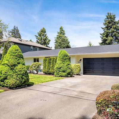 7816 Ne 143 Rd St, Kirkland, WA 98034