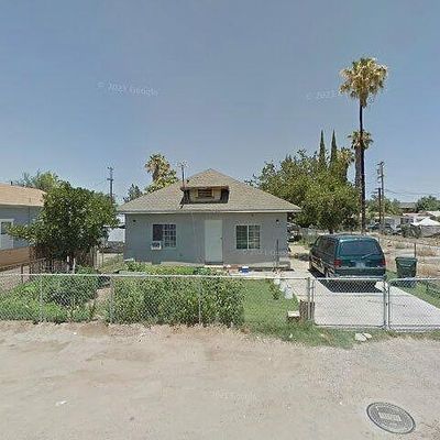 7900 Harold St, Lamont, CA 93241