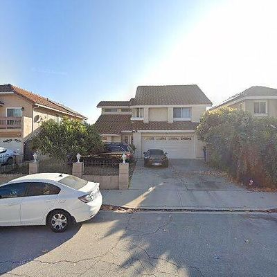 8 Ravenhill Dr, Pomona, CA 91766