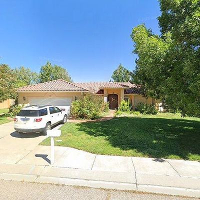 8 Redondo Ln, Pueblo, CO 81005