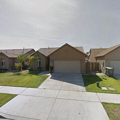 986 S Walnut Ave, Kerman, CA 93630